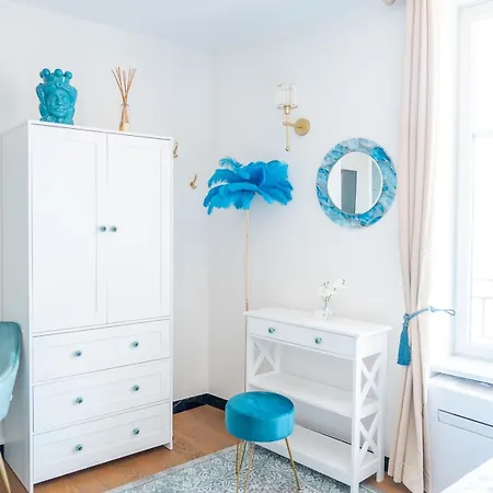 Menton - 22m2 And Bureau - Centre 戛纳